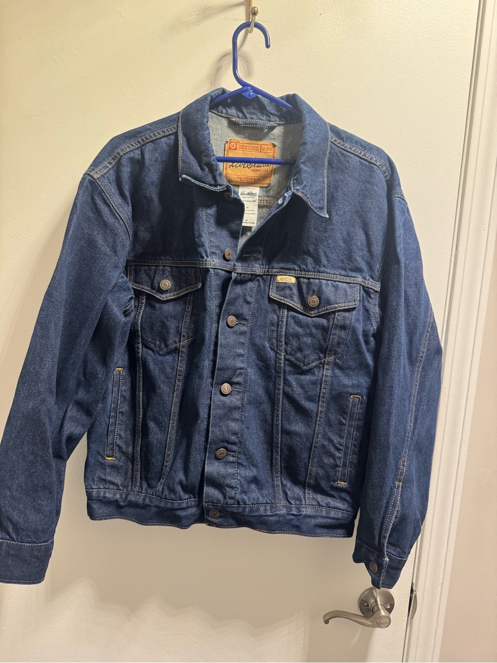 *Levi's Blue Denim Trucker Jacket